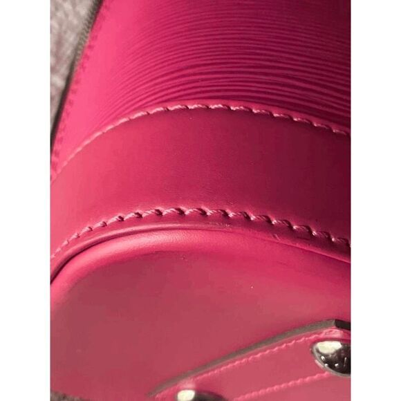 Louis Vuitton Epi Alma Crossbody - Picture 5 of 7